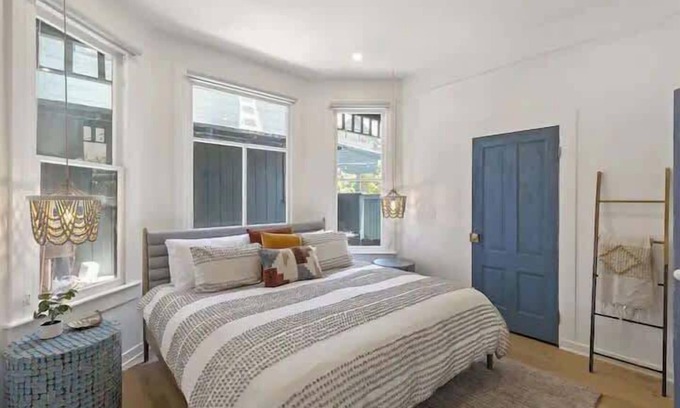 Little Italy Casa | Cozy 1 BR Casita Overflowing with Natural Light!