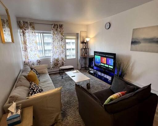 Shaughnessy Village Apartamento | Cozy 1 BR in Downtown Montreal