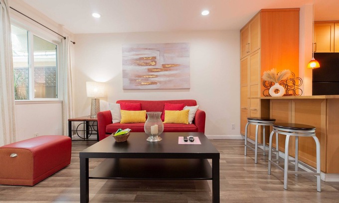 Sunnyvale Apartamento | 💎Cozy 1B/1B in a prime location 🌲AC/ 1000mb wifi/ Washer, dryer/ more…