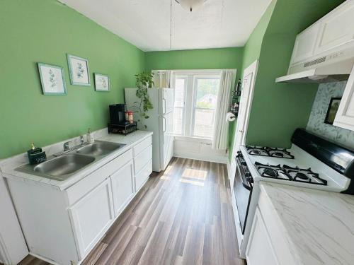 Liverpool Apartamento | Cozy 1bd apartment in the heart of Liverpool NY