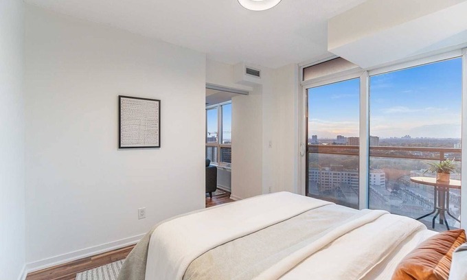 Beaconsfield Village Apartamento | Cozy 1bed condo in Toronto downtown