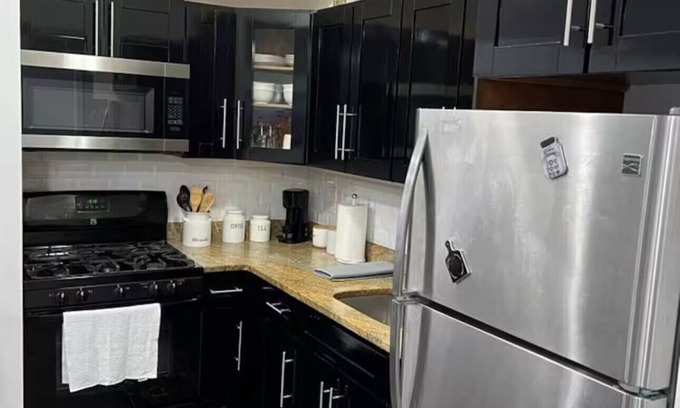 Queens Apartamento | Cozy 1Bedroom Lower Level Apt