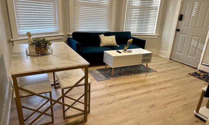 Albany Casa | 1BR / 1BA Espacio de apartamento vacío para arrendamiento a corto plazo
