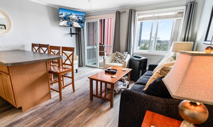 Snowshoe Apartamento | Cozy 1BR 1BA Slope View Condo Parking WiFi Near Village