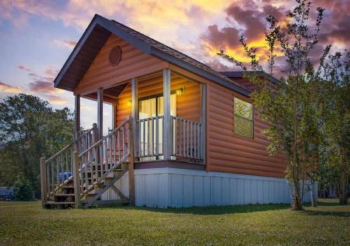 McCutcheon Field Casa | Cozy 1BR Cabin in Jacksonville