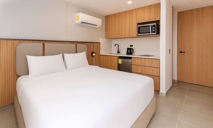 San Diego Apartamento | Cozy 1BR El Poblado-Jacuzzi, Cowork, Perfect for 2