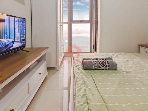 Pantai Indah Kapuk Apartamento | Cozy 1BR Gold Coast PIK with Pool, Gym, Netflix by 2ndHome