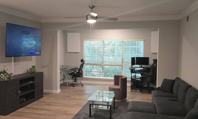 Lindridge-Martin Manor Apartamento | Cozy 1BR King+Workspace apartment in enjoyable Atlanta with amenities