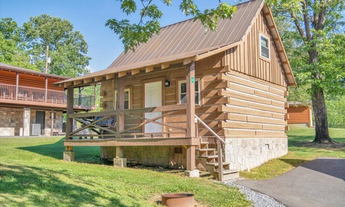 Gatlinburg - Pigeon Forge Alquiler De RV | Cozy 1BR Log Cabin Retreat in Tennessee