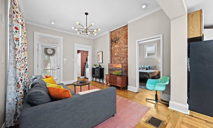Cherokee Triangle Apartamento | Cozy 1BR Near Downtown | King Bed + Full Kitchen!