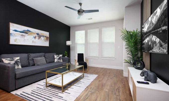 King William Apartamento | Cozy 1BR w/ Gym, Parking, Near King Wms&Towers