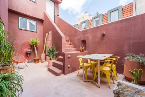 Sao Bento Apartamento | Cozy 1BR with Private Terrace Praça das flores | By Airnest