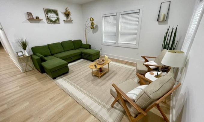Church Street Apartamento | Cozy 2/1 Duplex 10 minutes from ATL Airport- Unit B