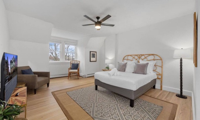 Mount Auburn Apartamento | Cozy 2.5BR near Zoo | Hospitals | UC | Free Parking