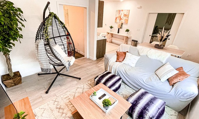 Sugar House Apartamento | Cozy 2-BD Near DT & Skiing W/ Pool, Hot tub & Gym