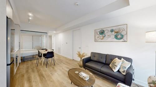 Beasley Apartamento | Cozy 2 Bdrm 2 Bath Entire Suite - Centre Hamilton
