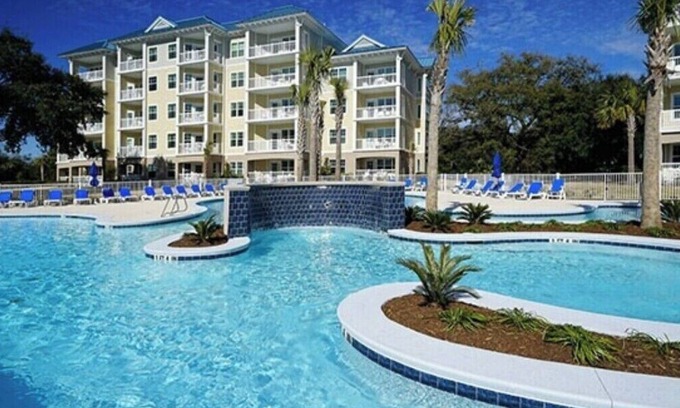 Palmetto Dunes Condominio | Cozy 2-bedroom condo with daily golf, fitness room, WiFi in Hilton Head Island.