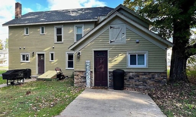 Parish Casa | Cozy 2-bedroom 1 bath Townhome close to I81 Perfect for Snowmobilers and Anglers