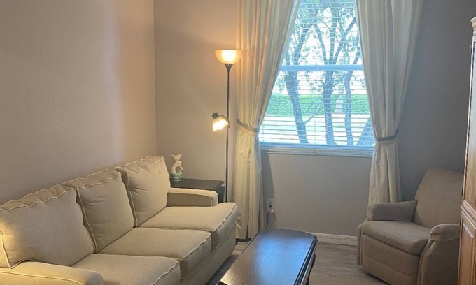 Estero Condominio | Cozy 2-bedroom 2 full bathroom plus a den condo, in beautiful Estero.