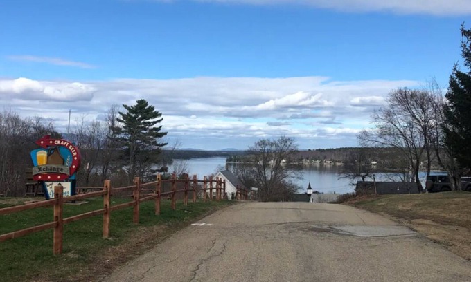 Weirs Beach Condominio | Cozy 2 bedroom 2bath condo Weirs Beach Lake Winnipesaukee Laconia, NH Gunstock