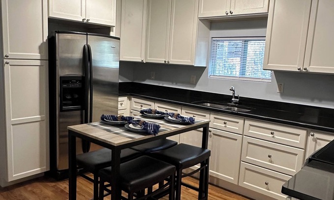 Fayetteville Apartamento | Cozy 2-bedroom apartment in peaceful Fayetteville with AC