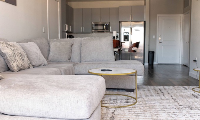 Lewisville Apartamento | Cozy 2-bedroom apartment in terrific Lewisville with fitness room, WiFi, Pool