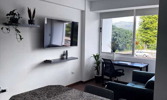 Naguanagua Apartamento | Cozy 2-bedroom apartment in enjoyable Mañongo - Clase to Hesperia, Dunas, Sport