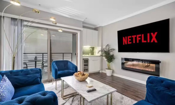 Downtown Apartamento | Cozy 2-bedroom apartment in pleasant Glendale with WiFi, AC