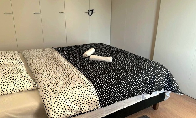 Espoo Apartamento | Cozy 2 Bedroom Apartment in Central Espoo, Close to Matinkylä Metro Station