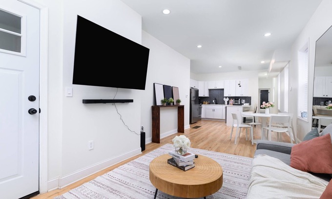Darby Apartamento | Cozy 2-bedroom apartment in charming Darby with 10min from Philadelphia Airport