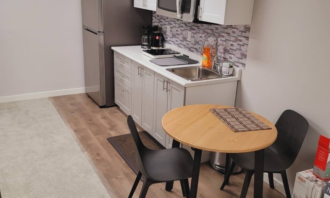 Winnipeg Casa | Cozy 2 bedroom basement