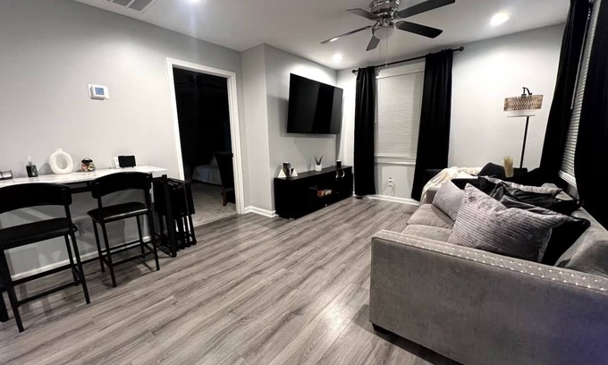 Forest Acres Casa | Cozy 2-bedroom bungalow with AC, WiFi in Columbia near Fort Jackson