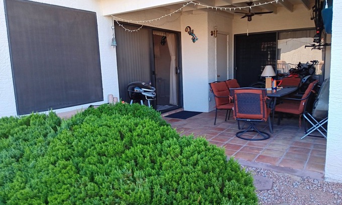 Fountain Hills Condominio | Cozy 2-bedroom condo in central Fountain Hills with WiFi, AC