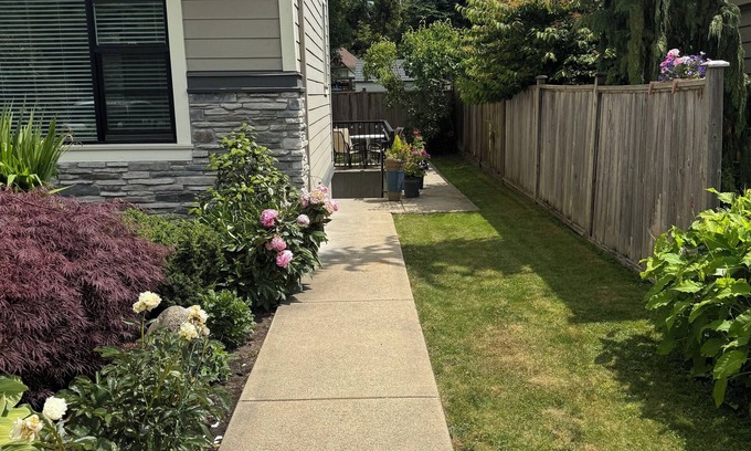 Lynn Valley Casa | Cozy 2 bedroom basement suite in North Vancouver