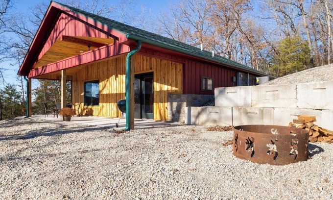 Cotter Cabina | Cozy 2-bedroom cabin in cotter with beautiful river views!