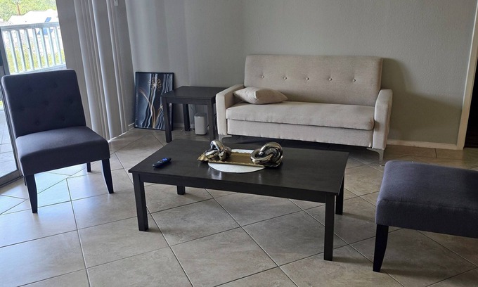 Texas Medical Center Condominio | Cozy 2-bedroom condo in charming Medical Center fully furnished