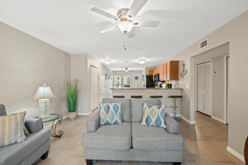 Gulf Gate Estates Apartamento | Cozy 2-Bedroom Condo in Prime Siesta Key Location
