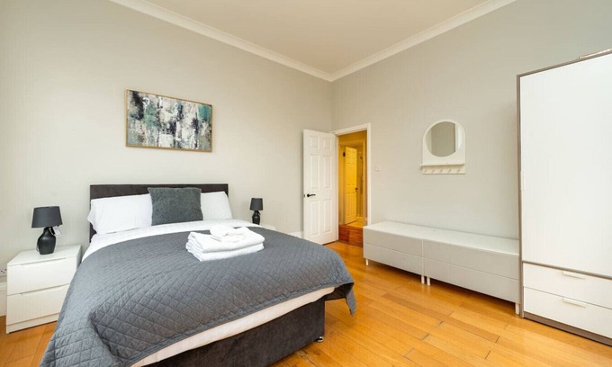 Belsize Park Apartamento | Brillante y cómodo Londres 2 cama plana (QCE)