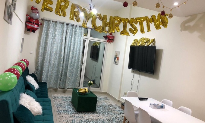 Dubai Apartamento | Cozy 2 bedroom flat with Sauna, steaming, pool & others