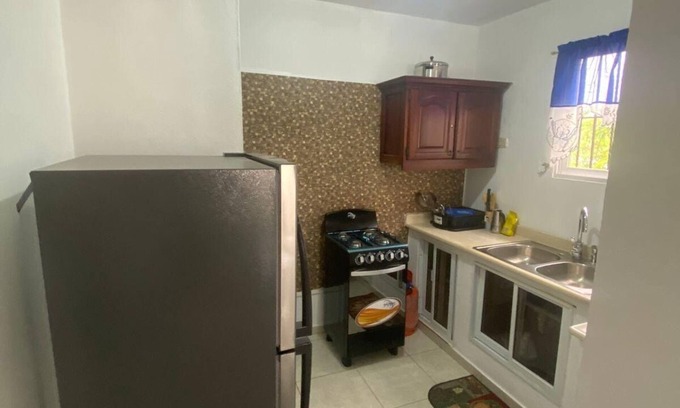 Santiago Province Casa | Cozy 2-bedroom house with WiFi, AC in enchanting Licey al Medio