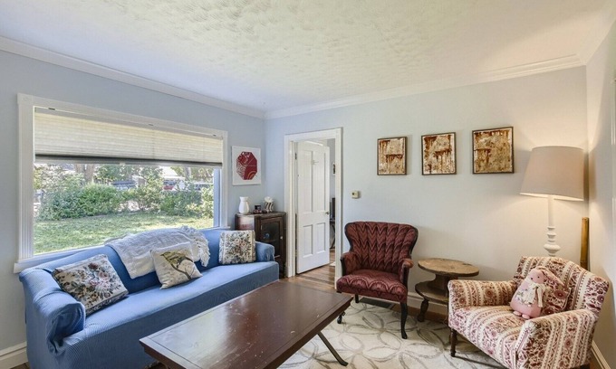 Longmont Casa | Cozy 2-bedroom home near main street - Pet Friendly