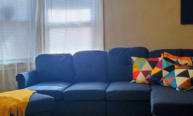 St. John Casa | Cozy 2 Bedroom Home ( Pet Friendly)