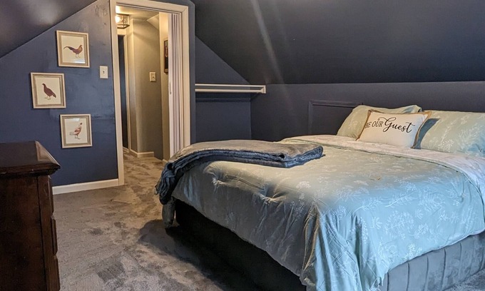 Beach Park Casa | Cozy 2 bedroom home with a study.