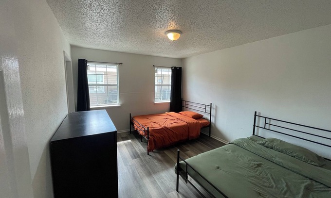 Harvey Casa | Cozy 2-bedroom in Harvey with fast wifi. Apt A