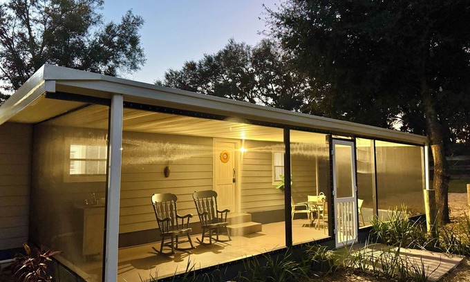 Stanton Casa | Cozy 2-bedroom mobile home with WiFi, AC in rural Weirsdale