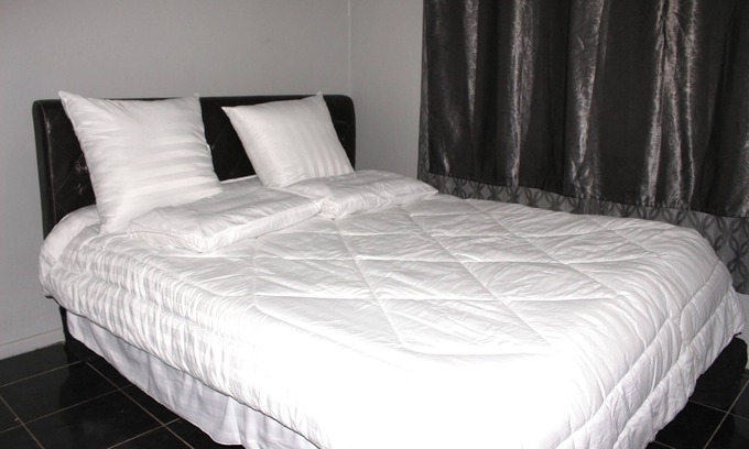 Lusaka Apartamento | Cozy 2-BR Flat near Best Malls Restaurants &Stores