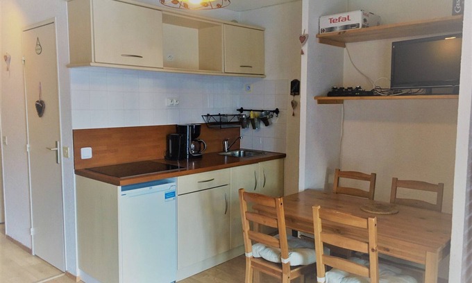 Arc-2000 Apartamento | Apartamento tranquilo con balcón en Arc 2000, cerca de pistas y comodidades