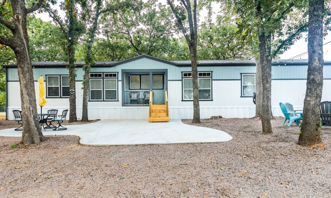 Kingston Cabina | Cozy 2021 Lake Texoma Cabin Close To Everything!