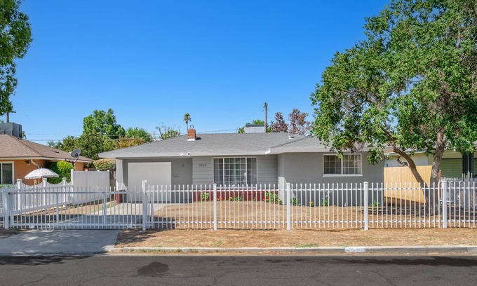 Raisin Casa | Cozy 2B/1Bth w Great Access to Airport