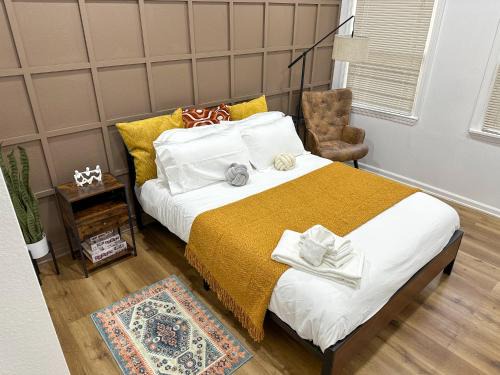 Florence-Graham Apartamento | Cozy 2BR/2BA Duplex Downtown LA
